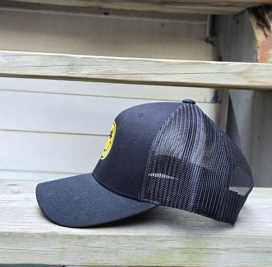 Smiley "H"eyes - retro trucker hat