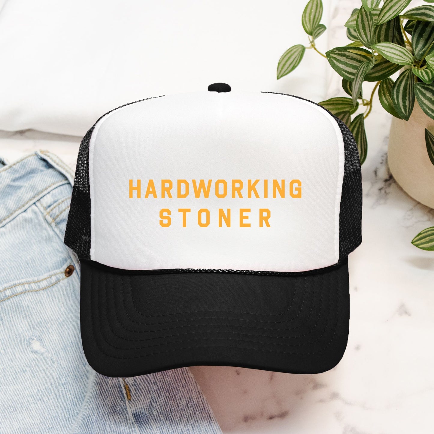 Hardworking Stoner - trucker hat (yellow)