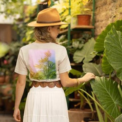 Dreamy Weed Field - vintage style tee