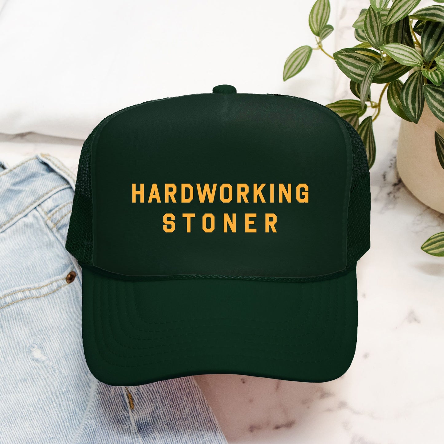 Hardworking Stoner - trucker hat (yellow)