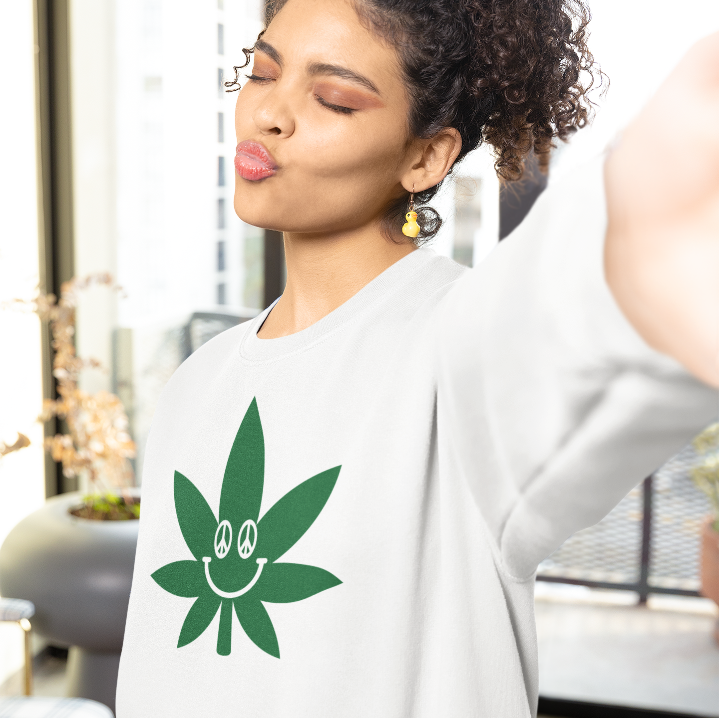 Pot Leaf Smiley with sleeve design - crewneck sweatshirt